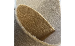 Voiloks 1,5 mm, bēšs. Bl.250g/m², pl.150cm. 100% poliesters. Cena ar PVN par rulli 100m