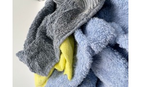 Coloured Bathrobe Wiping Rags. Art. SK07 (5kg), 100% cotton. Price per piece (5kg) 21% VAT incl. Minimum order 1 pallet (72 pieces)