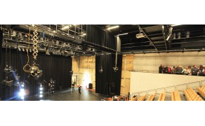 Moltons skatuvēm, melns. 100% kokvilna. Bl.500g/m2. Pl.160cm. DIN 4102/B1