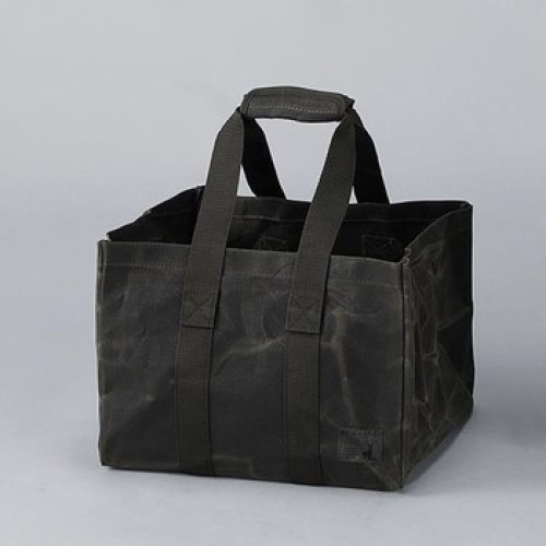 Audums Canvas ūdensatgrūdošs, vaskots. 100% kokvilna. Melnā krāsā. Platums 152cm. Blīvums 470g/m2. Cena norādīta ar PVN par tek.m.