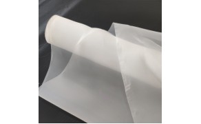 Sõelakangad. Art.JPP64 (95µm). Mesh opening -95 µm. Mesh count (mesh/cm) -160 T. Thread Ø -61 µm. Kaal -50 g/m2. Laius -130 cm