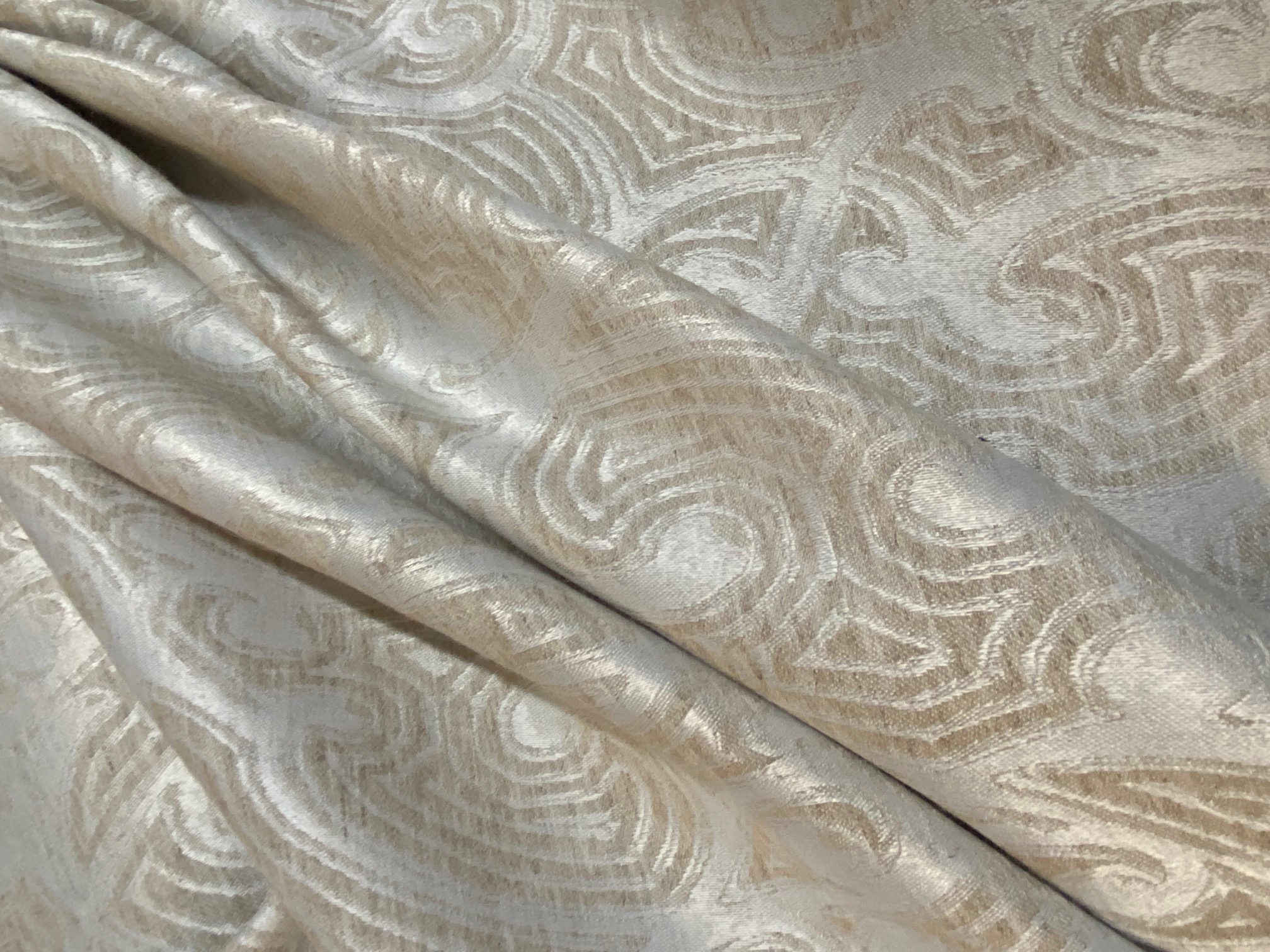 Table Linen Fabric (28% linen + 72% polyester), 2114. Weight 185 g/m², width 155cm. Price per meter, 21% VAT incl.