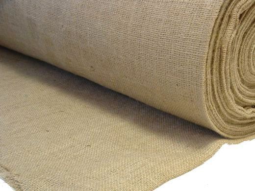 Džutas audums. Bl.365g/m². Pl.100cm. Cena norādīta ar PVN par rulli - 100m.