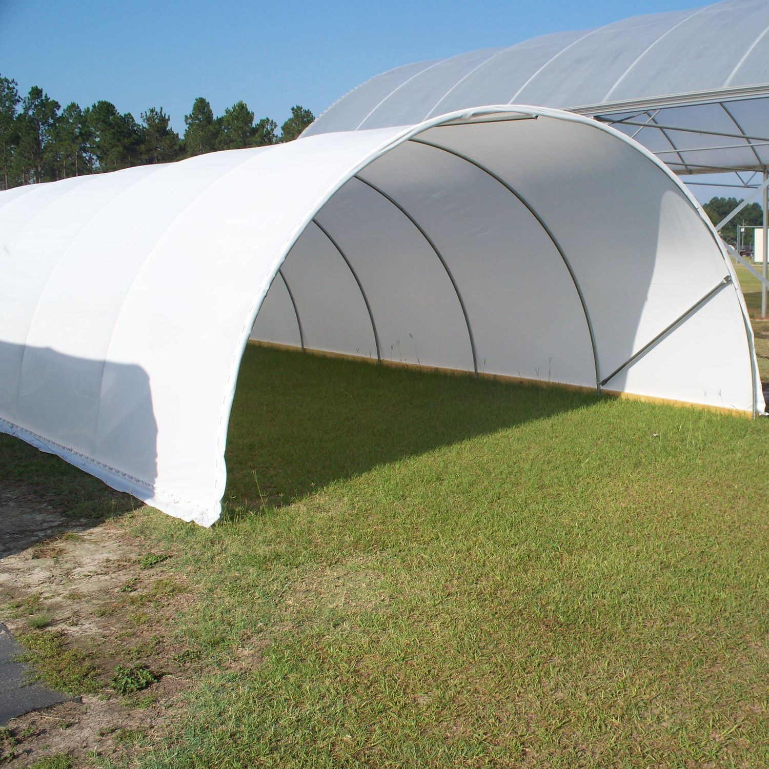 Sauleda Monza Blanco.  Weight 580g/m², pl.150cm. Cena norādīta par tekošo metru ar PVN