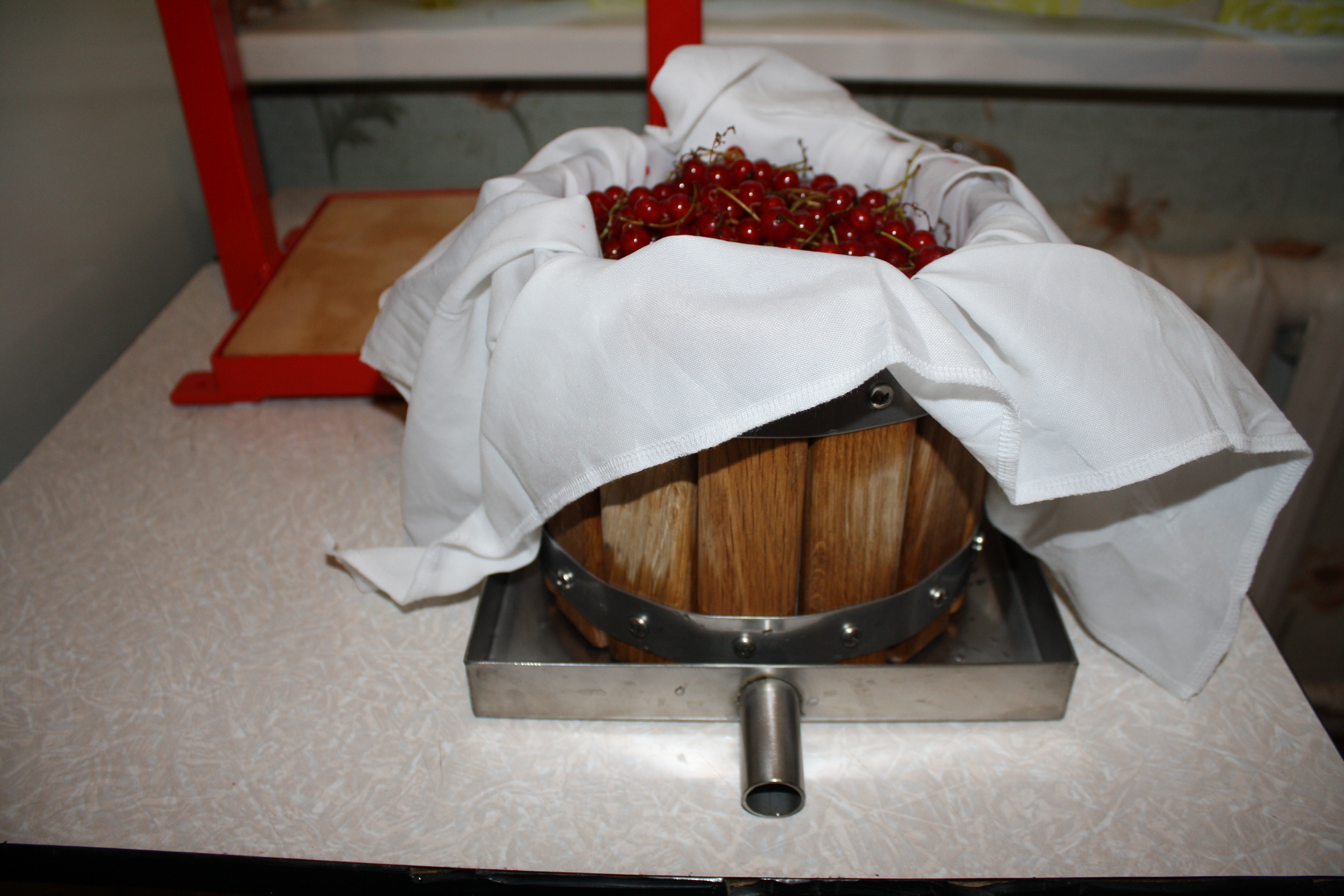 Press cloths for fruit and berry press
