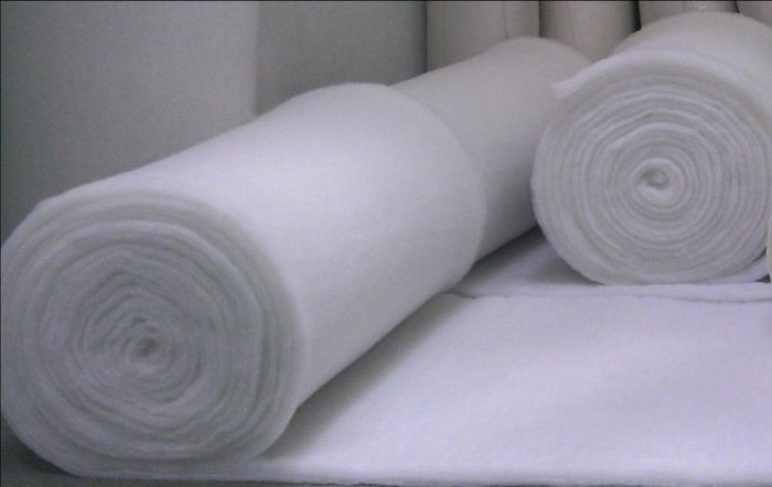 Polyester Padding, weight 150g/m², width 150cm. Thickness 15 mm. Price per roll 25m, 21% VAT incl.