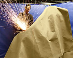 Metināšanas sega, stiklašķiedras 0,6 mm, 650 g/m2, 3 x 4 m.