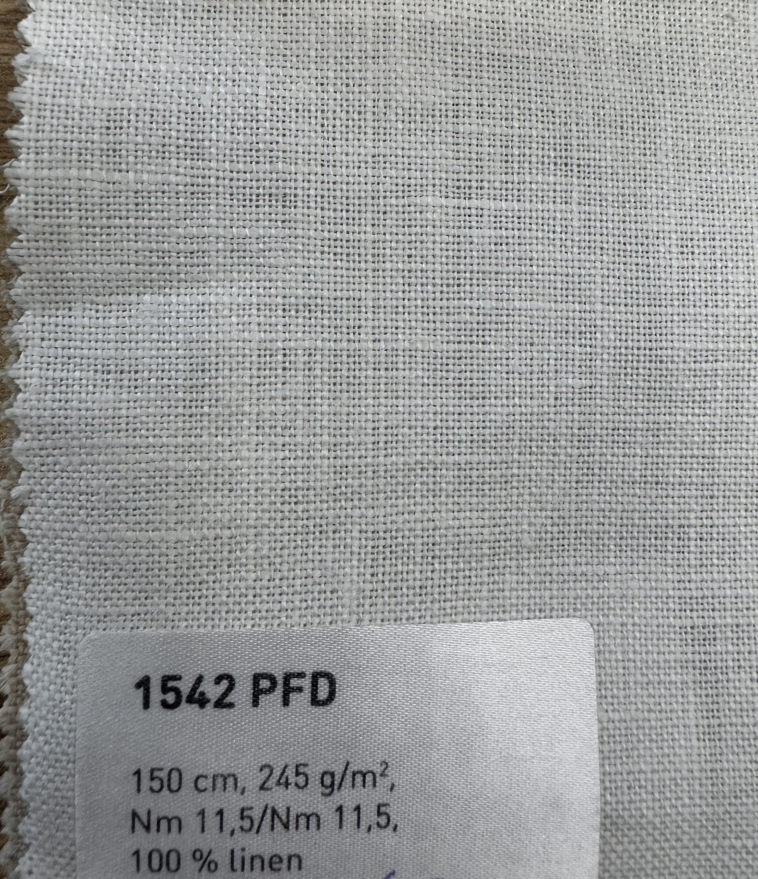Lina audums balts (100% lins), TT 1542 PFD, bl.245g/m², pl.150cm. Cena par tek.m. ar PVN. 